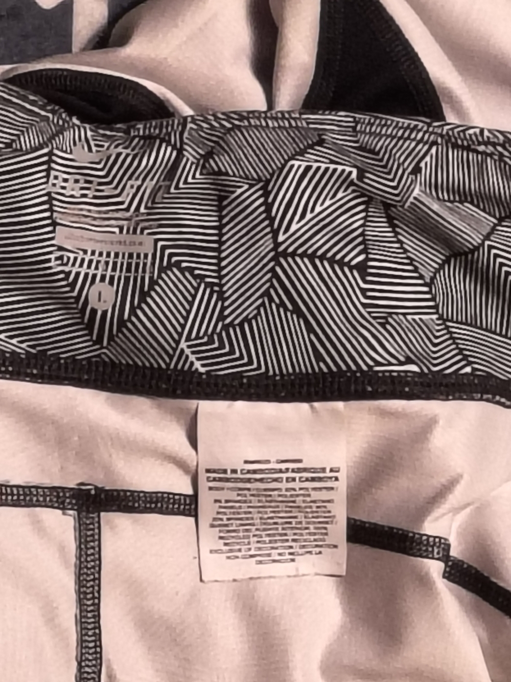 Nike Running Geometric Mesh Capri Leggings Womenâs L Black Gray - Picture 10 of 11